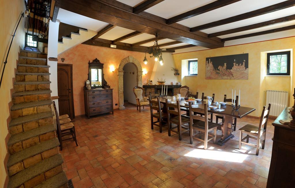 L'Antica Mola Villa Castel Madama Room photo