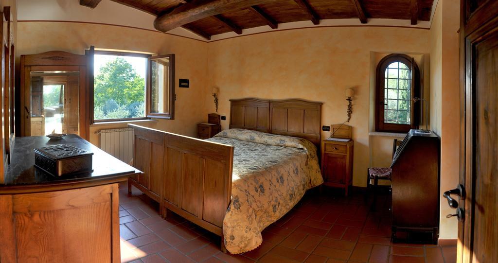 L'Antica Mola Villa Castel Madama Room photo